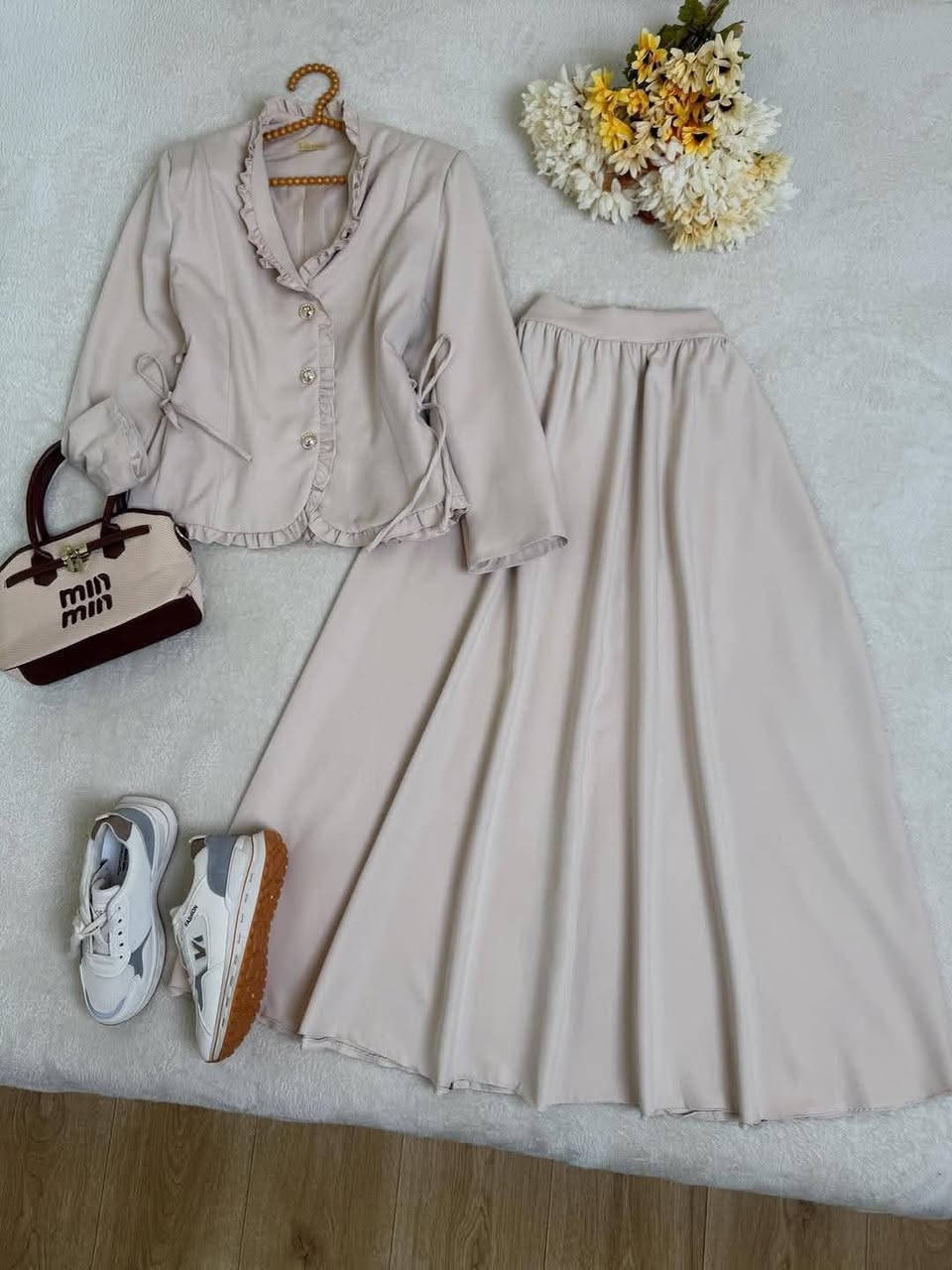 😍#جديدنا_جمال_موديلات😍
  🔥🥹♥️طقم نسائي قطعتين 🥰 تنورة+سترة
#الخامة  درجة_اولى 👉🏻 🦋💙🌺
القياس.   38_40_42_44_46_48
#السعر28
يوجد توصيل داخل المسيب الفين دينار 
يوجد توصيل محافظات ايظا


**إذا كنت صاحب هذا الإعلان وتريد حذفه لأي سبب، رجاءا أرسل رسالة إلى الدعم الفني**