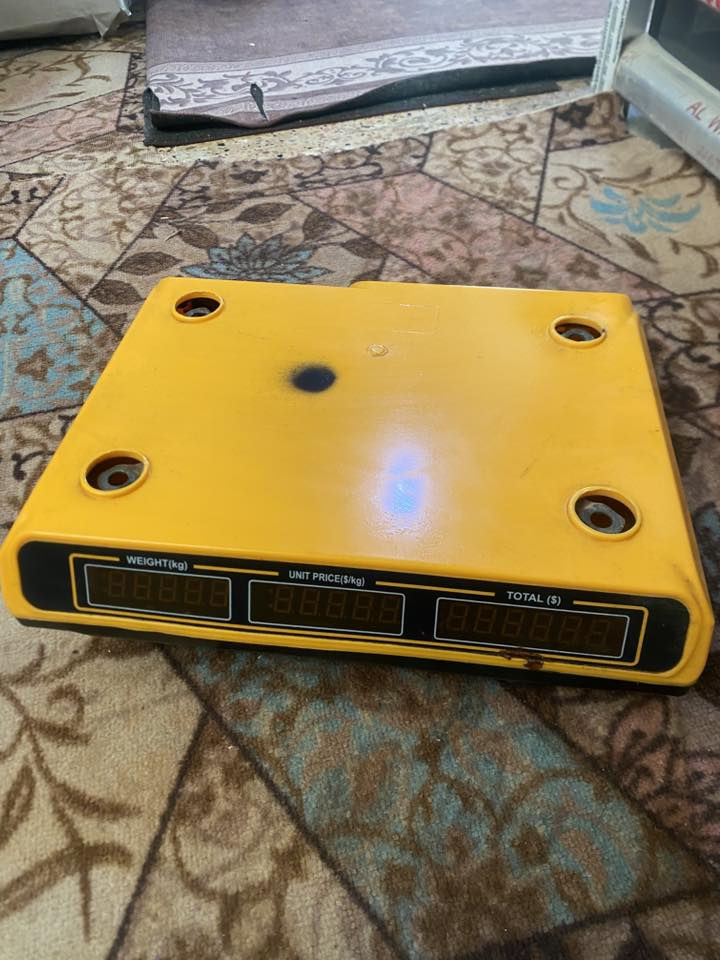 مرحبآ عندي ميزان البيع مستعمل قليل شغال شاحنته موجوده السعر 20 مكاني كربلاء حي العامل  ***********
بي واتساب
