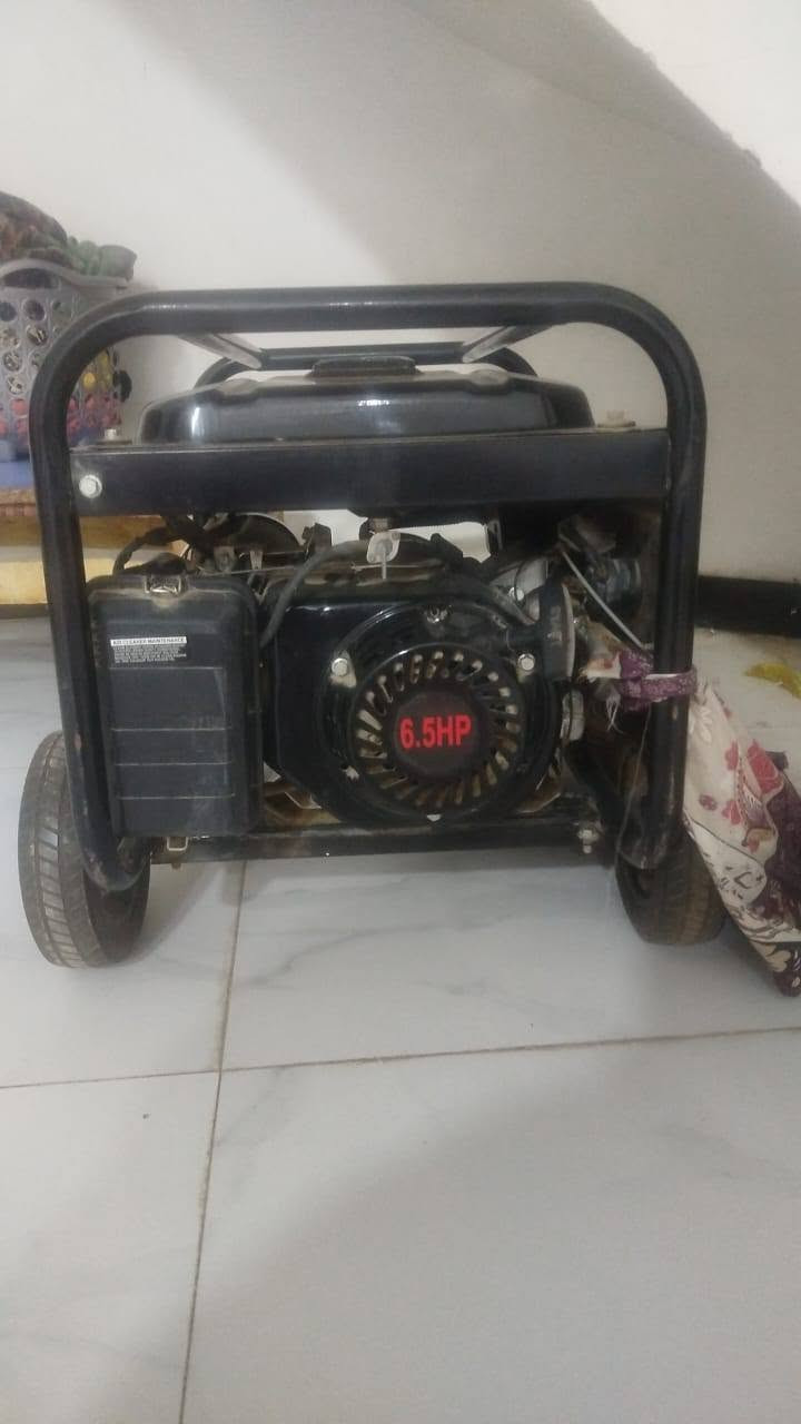 القدرة: 2.5 كيلو فولت أمبير (2.5KVA).شدة التيار: 10 أمبير.الجهد المقدر: 220 فولت.التردد: 50 هرتز.المميزات: يعمل بملفات نحاس، ويحتوي على نظام تشغيل بالسلف (بصمة) وعربة لسهولة التنقل.   مشتري ب450.  سعر البيع 270


**إذا كنت صاحب هذا الإعلان وتريد حذفه لأي سبب، رجاءا أرسل رسالة إلى الدعم الفني**