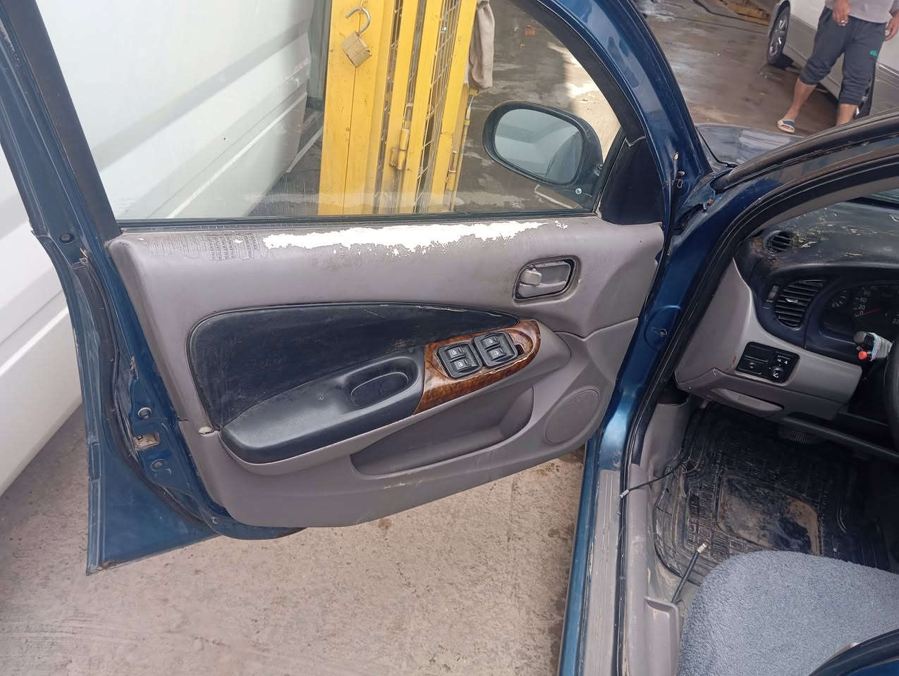 نيسان سني موديل 2000 أصل مامحور مكينه ام قبق الاسود
سياره كفاله من الضربه بس هاي الدحجه بلجاملغ 
مصبوغه الجماليه حداديه حديده كير محرك بيه خيط بخار بس لا تنقيص ولا تبخير  تبريد ثلج سنويه ساقطه بل22
مالكه بلنجف 
ماعايزه برغي الله شاهد 
ختم تاير 
مكاني النجف الاشرف سعر 55$

***********
