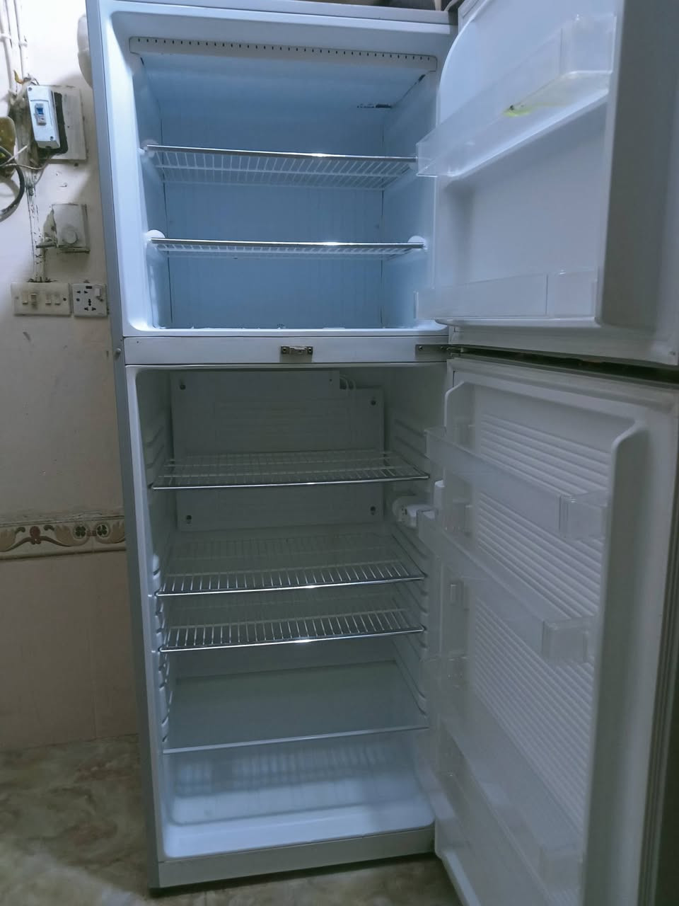 ثلاجه نضيفه اخت الجديده للبيع السعر 800


**إذا كنت صاحب هذا الإعلان وتريد حذفه لأي سبب، رجاءا أرسل رسالة إلى الدعم الفني**
