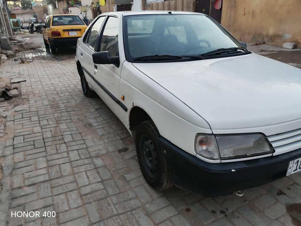 بيجو روى 2010 رقم بابل باسمي دولي تحويل تاجيات
تبريد شغال
كير تمام 
كهربائيات شغاله
يراد لها ترتيب 
كشرتها حلوه مثل ماوضحه
بيها مكينه تبخر 
وبيها خياسات بجاملغ الخلفي والامامي من جوه 
صدر جديد بدلته دبلات وبوش كله جديد 
طستها كلش حلوه 
بيها زوج تايرات جدد 
وزوج نص عمر الخلفيات
عارضها ب٢٥ وبيها مجال جداً بسيط 
مكانها بغداد الغزالية

للاتصال  ***********
