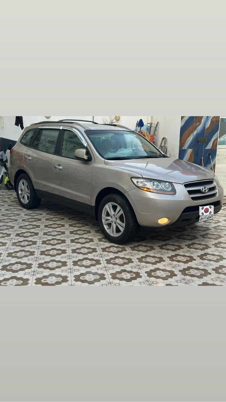 السلام عليكم عندي سنتافي 2007 وارد كندي سبعه راكب ثلاث قطع تبريد شغال ثلج ❄️دتفئه  شغال سياره سته سلندر بيه صبغ بنيد وربع من جاملغ وبيه صبغ يم البگلايت الوره سياره لا ضربه لا ايرباك  سعر 110بيه مجال ترهم بيع ومراوس مكان النجف الأشرف (***********)
