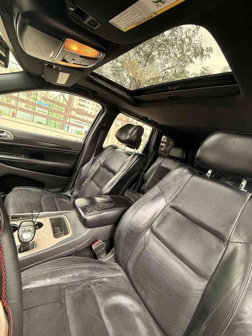 السلام عليكم  جيب لمتد 1/1 موديل 2015

للبيع فقط بدون مرواس 

فور ويل السيارة

4انظمة قياده 

كير طياره

محرك 3600 المرغوب 

فول لمتد 

فتحه

صندوك كهرباء

كشنات كهرباء

شاشة كبيره 

سياره عليها ادامه كامله 

صدر جديد 

تخم تاير 

رقم انكليزي  شرط تحويل ثاني يوم 

سياره متعوب عليها 

سياره تأخذها ما تصرف عليها اي مبلغ 

بيها قطعتين صبغ 

السعر ١٦٣$ وبيها مجال حك الجية   

للاستفسار ‭***********
