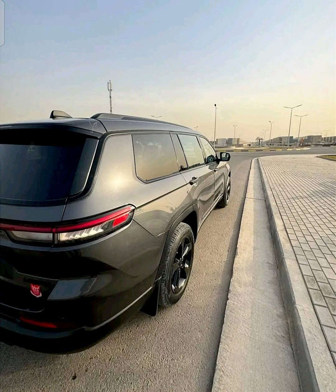 السلام عليكم ورحمة الله
للبيع Jeep grand cherokee

فئة Limited L

▫️ ماشية 26 ألف فقط

▫️ بحالة الوكالة — السيارة جديدة جداً

▫️ كشنات جلد VIP كهربائية

▫️ رادارات 360

▫️ توقف ذاتي

▫️ شاشة 

▫️ كير ماوس

▫️ دفع رباعي 4x4

▫️ Drive Mode متعدد وضعيات القيادة

باقي المواصفات معروفة للفئة 🌟

🔹 رقم بغداد باسمي — تحويل مباشر

🔹 حادث خفيف: قطعتين صبغ (بنيّد وجاملغ)

////سعره حلو علق تم او اتصل وبخدمتك 

📍 مكان السيارة: بغداد 

للاستفسار الاتصال أو واتساب:

📞 ***********
