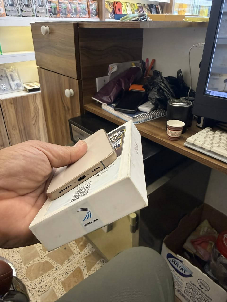 ١٦ برو ماكس باتري ٨٨ 
٢٥٦ 
ضمان وكالة abm 
بيع او مراوس ١٣٠٠
مكاني بغداد 
***********
