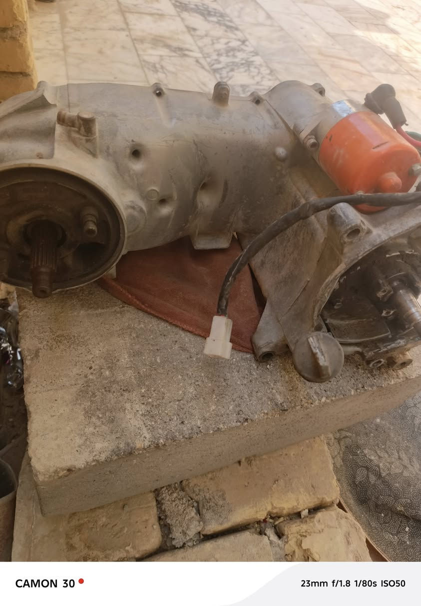 أغراض دراجه ماكس تفصيخ للبيع مكان ناصريه سوق الشيوخ 
مكينه شغاله 55 بلاد بس كور مبدله وسلف55 نضافه
وصالنصه سبع ألوان ب30 وبيها كاتم
وياله اصليات تقيل ب30 
شوته بلاد مال تفصيخ بيها ختم ب12
اسبايدر بلاد مال تفصيخ ب10
ستان صفح بلاد ب5 
ودركه ب3 
سيبايه مال بوليس مال تفصيخ ب10
للتواصل ***********وبي واتساب
