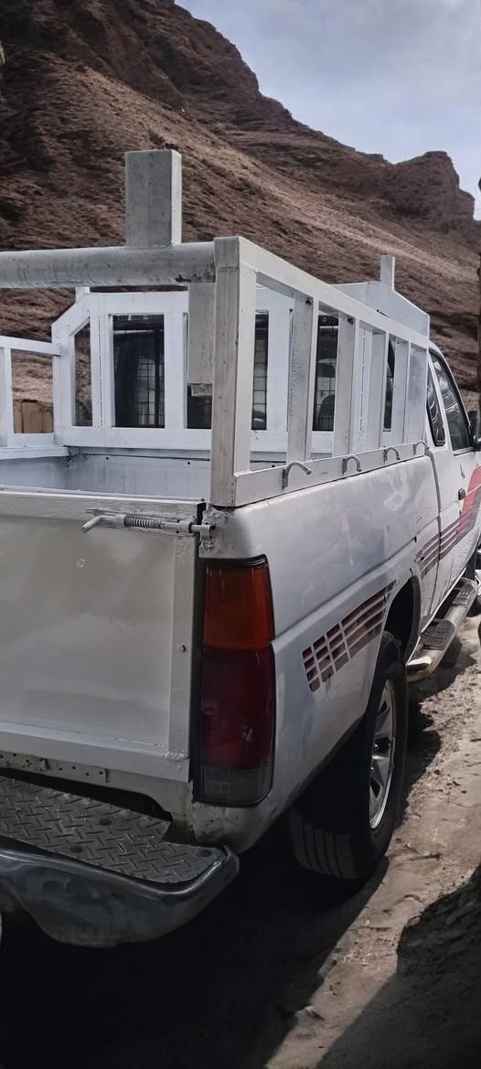 نیسان 93
لون سبی 
گێر و مکینە شەرت 
تەحویل وکالە شەرت 
سیارە بێی مسرفە رێک و پێک مالێ شولی سميل, دهوك


**إذا كنت صاحب هذا الإعلان وتريد حذفه لأي سبب، رجاءا أرسل رسالة إلى الدعم الفني**
