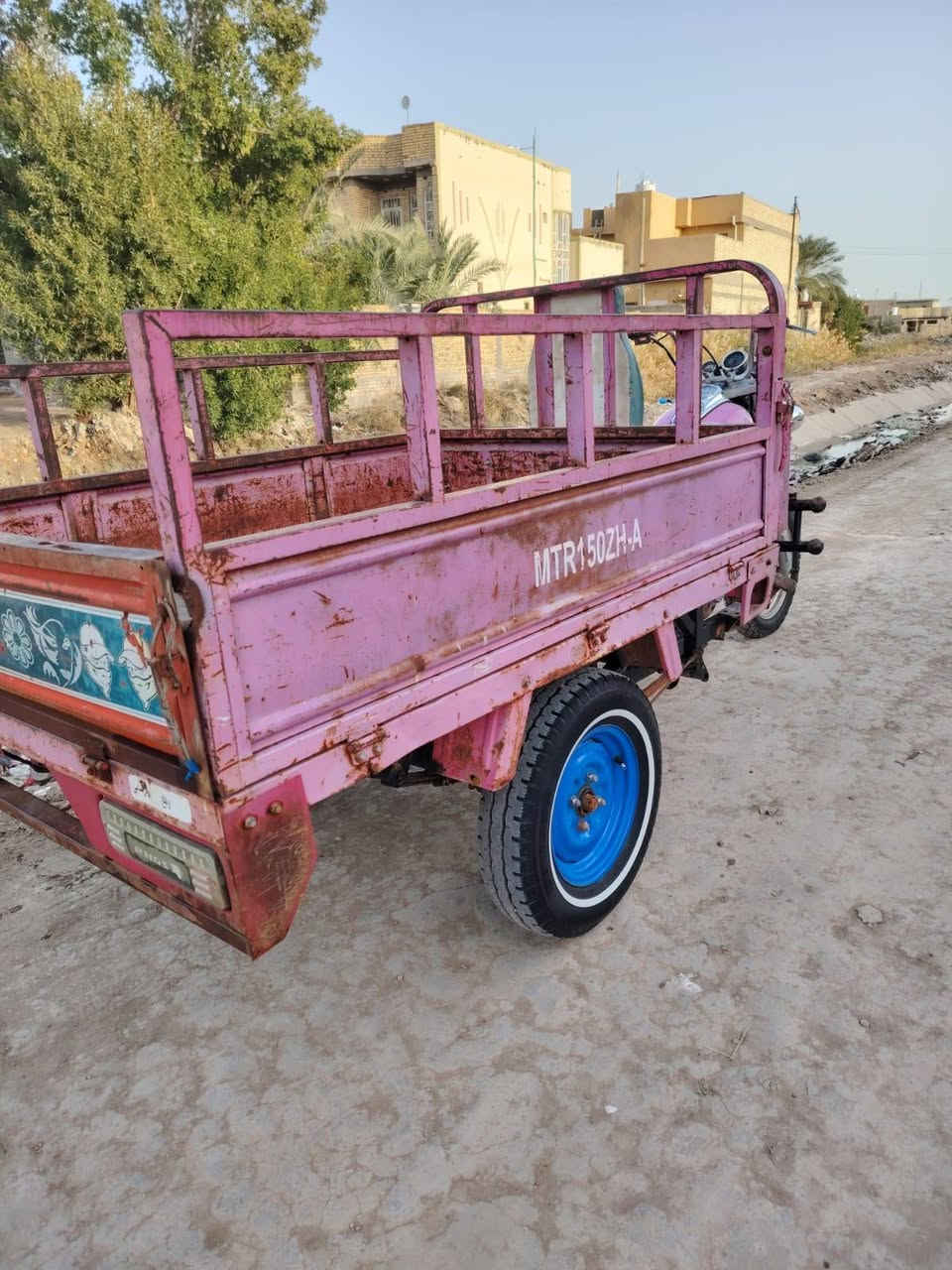 السلام عليكم شباب ستوته لبيع كفاله عامه موديل 18رقم مدور ثاني يوم درجه كامله من ربع كفاله لحيم من كلشي تعال شوف وسهله تعمري. جديد ولو شري يجي خاص مكان نجف الاشرف قضاء المشخاب رقمه ***********
