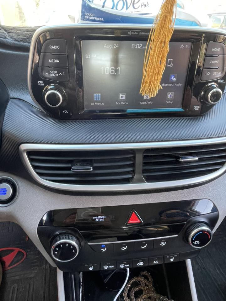 سلام عليكم توسان موديل 2019 امريكي ماشيه 125 حادثها بَسہ‌َٖ تبديل مابيها ضربه شاصي دكم كله مكفول مكينه كير كفاله تخم تاير رقم بغداد ابسمي انكليزي السونر بل منشور مكان بغداد السعر 165. ***********
