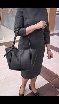 شنطة نسائية • أنيقة • عملية