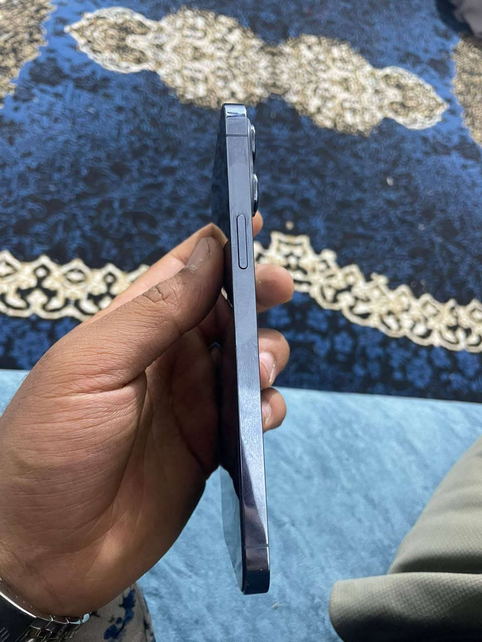 ايفون 13برو ماكس
لون بحري 
بطاريه ٦٨
ذاكره256
شرط كله بلادي مامبدل بي اي قطعه 
ونضيف 
السعر٧٠٠بي مجال
مكاني كربلاء حي العسكري
***********
