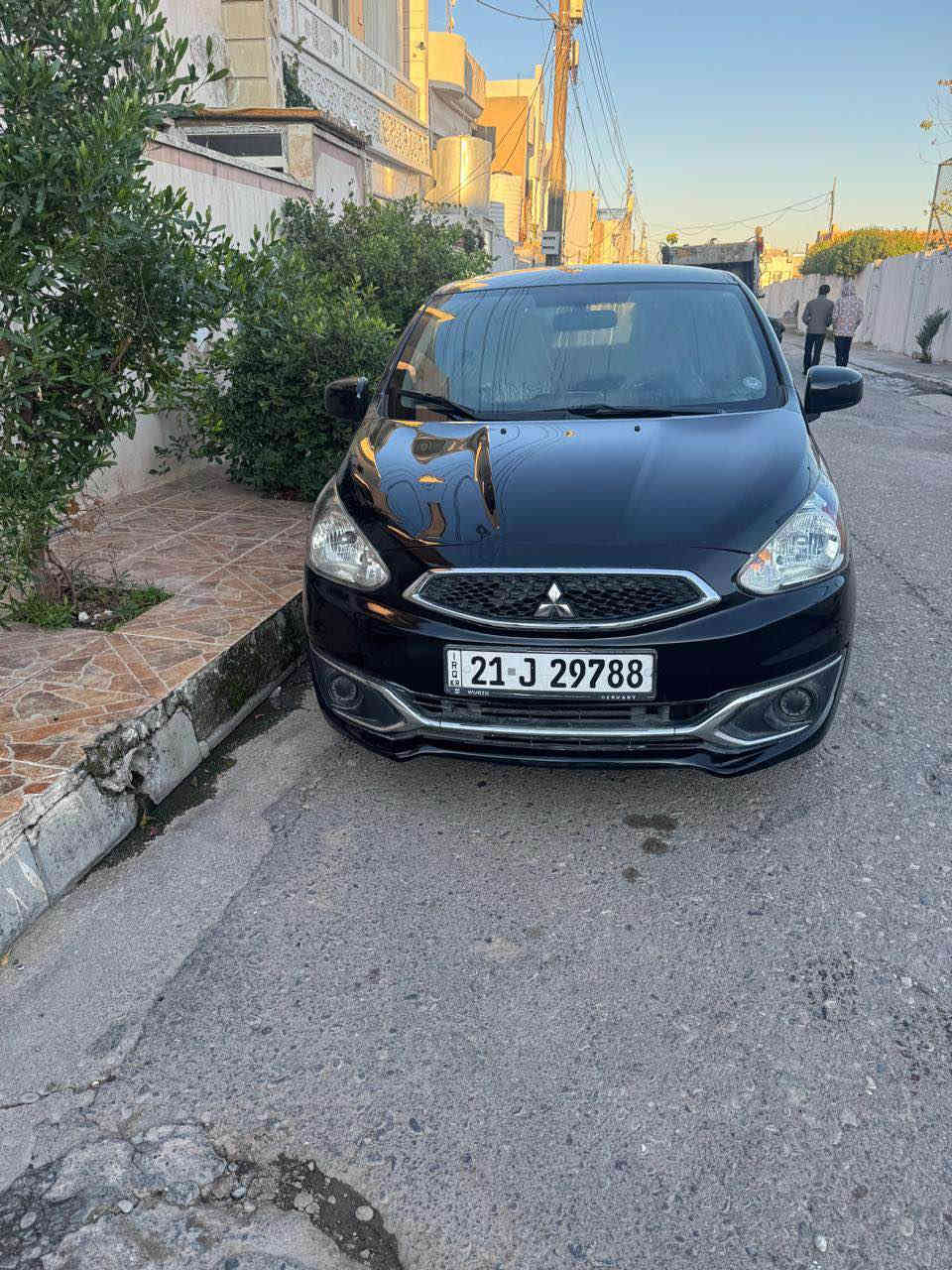 میراج ٢٠١٧ امریکی بێ سبوغ نەرمە تەزرەکی وردی بەس لە سەقفی هەیە شانەکان و سندوق و بۆنیت نیتی رەقەم و سەنەوی نوێیە بەناوی خۆمە رەقەم سلێمانیە لە هەولێرە نرخی ٨٣ مەجالەکی کەم *********** أربيل, العراق
