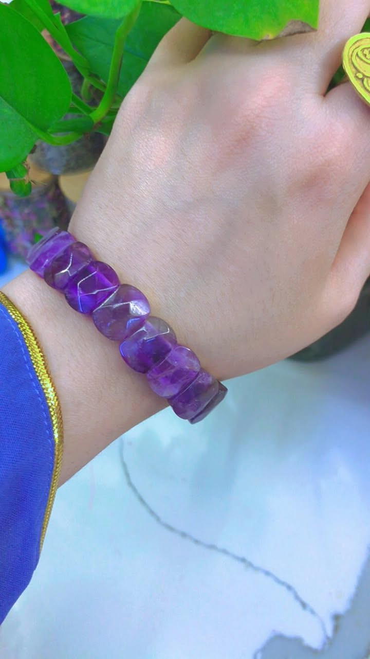 مجموعة اساور الرولكس اربع قطع فقط كوالتي عالي جدا وطاقة روعة @إشارة


**إذا كنت صاحب هذا الإعلان وتريد حذفه لأي سبب، رجاءا أرسل رسالة إلى الدعم الفني**