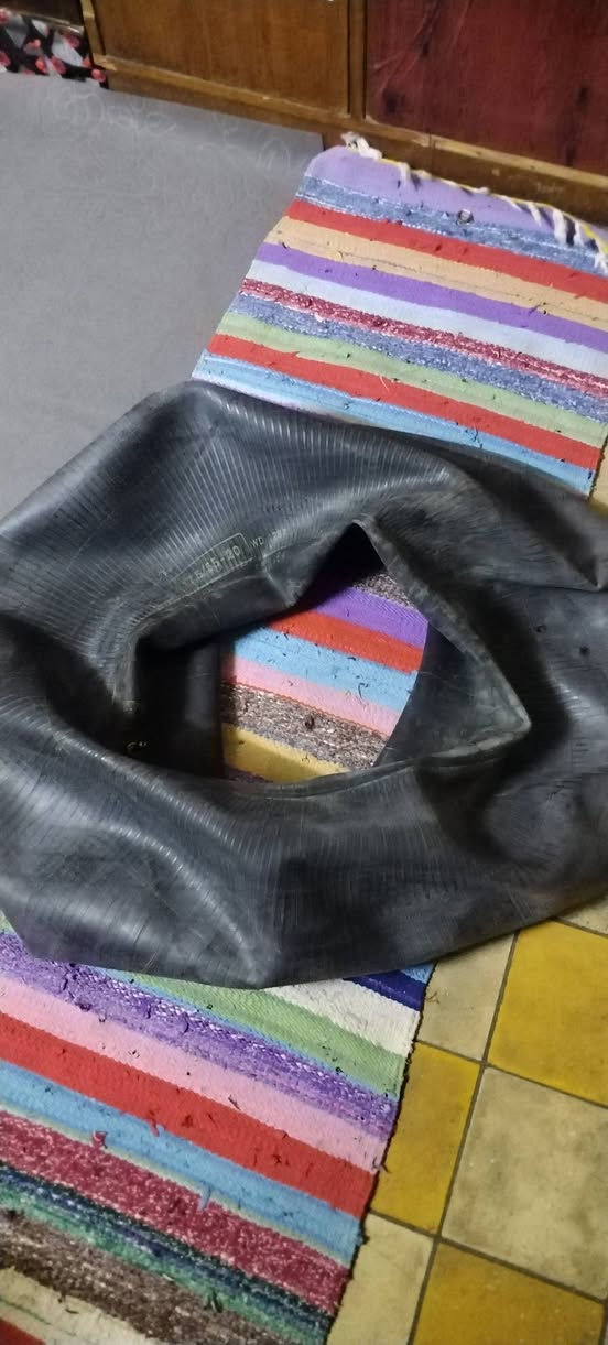 السلام عليكم جوب مال شفل للبيع العدد 4 مكان بغداد  السعر 40 الف
***********
