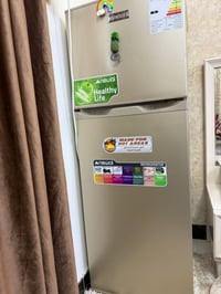 عندي ثلاجة 8 قدم شركة نوال جديدة كلش صارله 3  اشهر عندي خير من اللة ار...