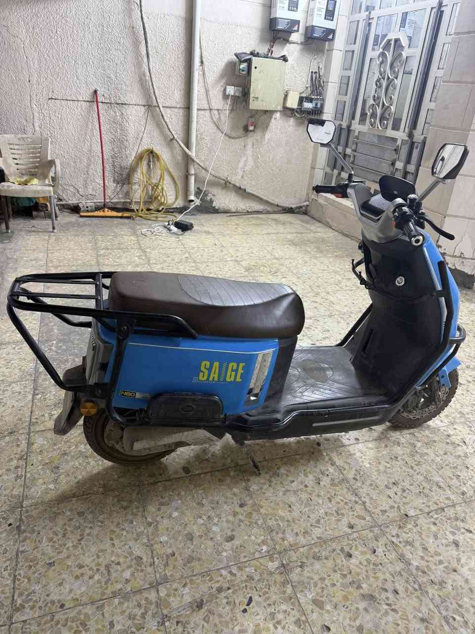 سلام عليكم دراجة شحن نوع سايج N80
ست بطاريات الفين ملف نحاس

تمشي سرعة ٩٠ حقيقي وتتحمل وزن ٣ اشخاص 

وتشغيل بصمة عن بعد وبيهة نظام انذار

وبريكات خلفي امامي وبيهة تلاث نمر 

للاستفسار رقمي ***********

ست حبات بطارية
 
ومدرعة ب درع يحمي الگشر مالتهة من الوكعة او تشخط
وتكفيك بالشحنه الوحدة وتوديك لمسافات والدراجة نظيفة ومرتبة من شركة SAIGE المعروفة وتتحمل لو شما تسويلهة
