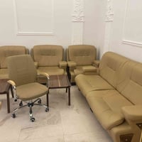 طخم قنفات جلد مستعمل شهر واحد ١٠ مقاعد السعر ١١٠٠ وبي مجال للاستفسار ٠...