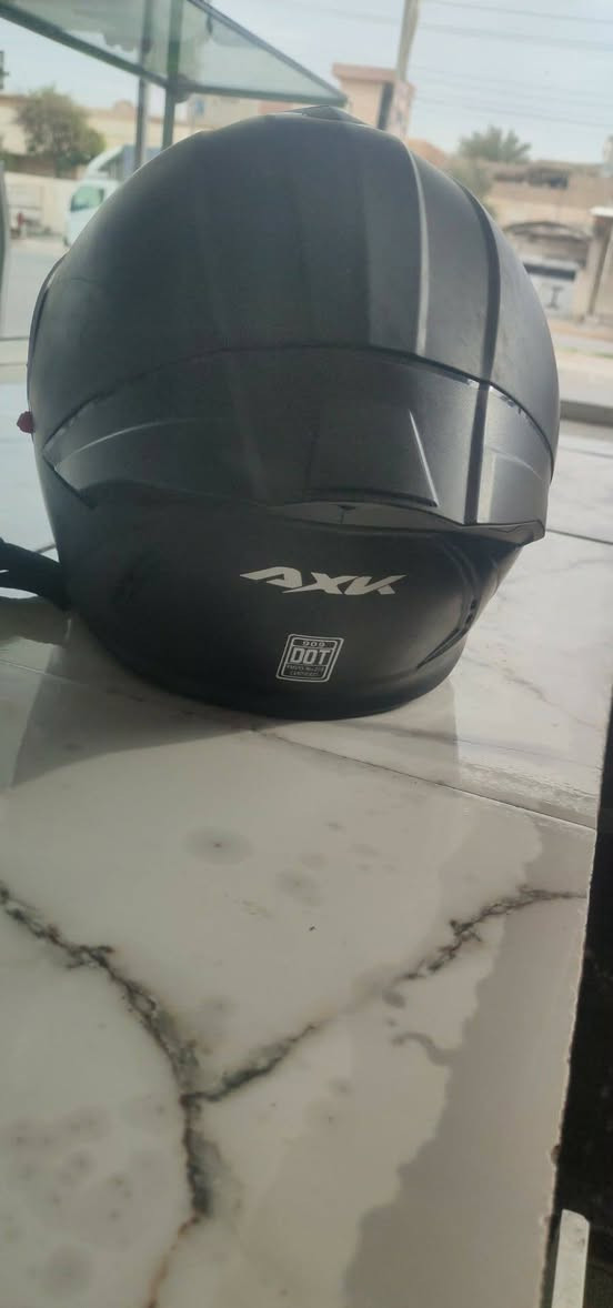 خوذا البيع مستعجل عل بيعه اي عيب ما بيه نضيفه سعر 40 وبيه مجال رقم ***********
