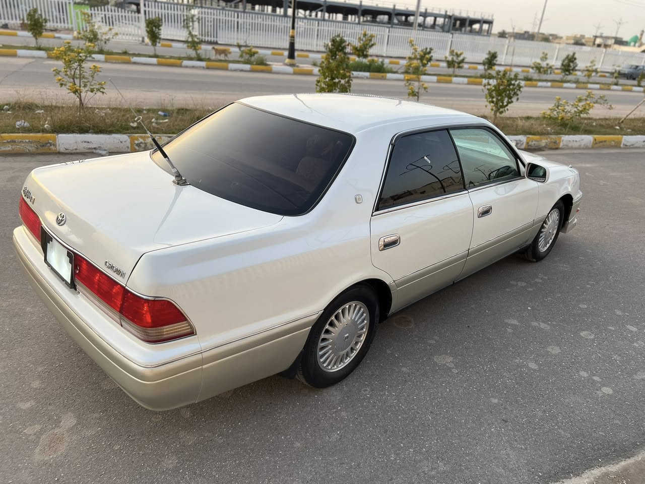 سلام عليكم سياره راس الثور كراون مديل 99السياره  فول عده الفتحه شاشه جنجر خلفي  مكفوله كصه وضربه ونقل جثه والعيب الشرعي السياره تخم تاير جديد حداده جديده  علمن انه السياره بيه صبغ 3قطع فقد  كير ومحرك 3000/VVT-i تبريد ثلج  كهربايات جديده سنويه جديده لل2028  تحويل مباشر مكان السياره ذي قار السعر 98وبيه مجال الرقم للستفسار ***********
