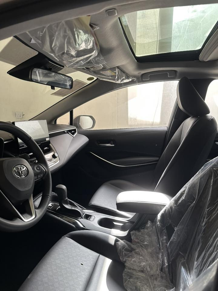 توێتا کرۆلا 2025 سفر کم کاتی نەشکاو سۆنەر کراوە نوکەدەرزی پێوە نیە 100دۆلار خوار بازار نرخ 152$. ***********
