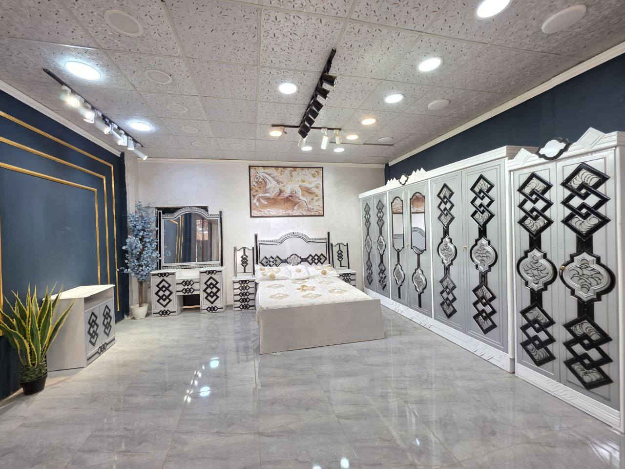 غرف صاج شغل عراقي 🇮🇶 
٧ قطع كنتور 6 ابواب
سعر الغرفة ٩٥٠ الف فقط ❤️
الخارج صاج ٤ ملم ام دي اف 
النقش سي ان سي 👉💞
والداخل صاج ٣ ملم 
١ 💥سرير قياس ١٦٠ × ٢٠٠ سم
٢ 💥ميز جانبي أيمن ٥٠ سم
٣ 💥ميز جانبي أيسر ٥٠ سم
٤ 💥زاوية بارتفاع الكنتور ٢٢٠ * ٨٠ سم
٥ 💥ميز بلازمه 
٦ 💥ميز مراية ارتفاع ٢٠٠ * ١٢٠ سم
٧ 💥كنتور ارتفاع ٢٢٠ سم عرض ٣١٥ سم
💜نقل وشد مناطق بغداد القريبة مجانا 
يوجد توصيل لجميع المحافظات
للحجز والاستفسار مراسلة الصفحة


**إذا كنت صاحب هذا الإعلان وتريد حذفه لأي سبب، رجاءا أرسل رسالة إلى الدعم الفني**