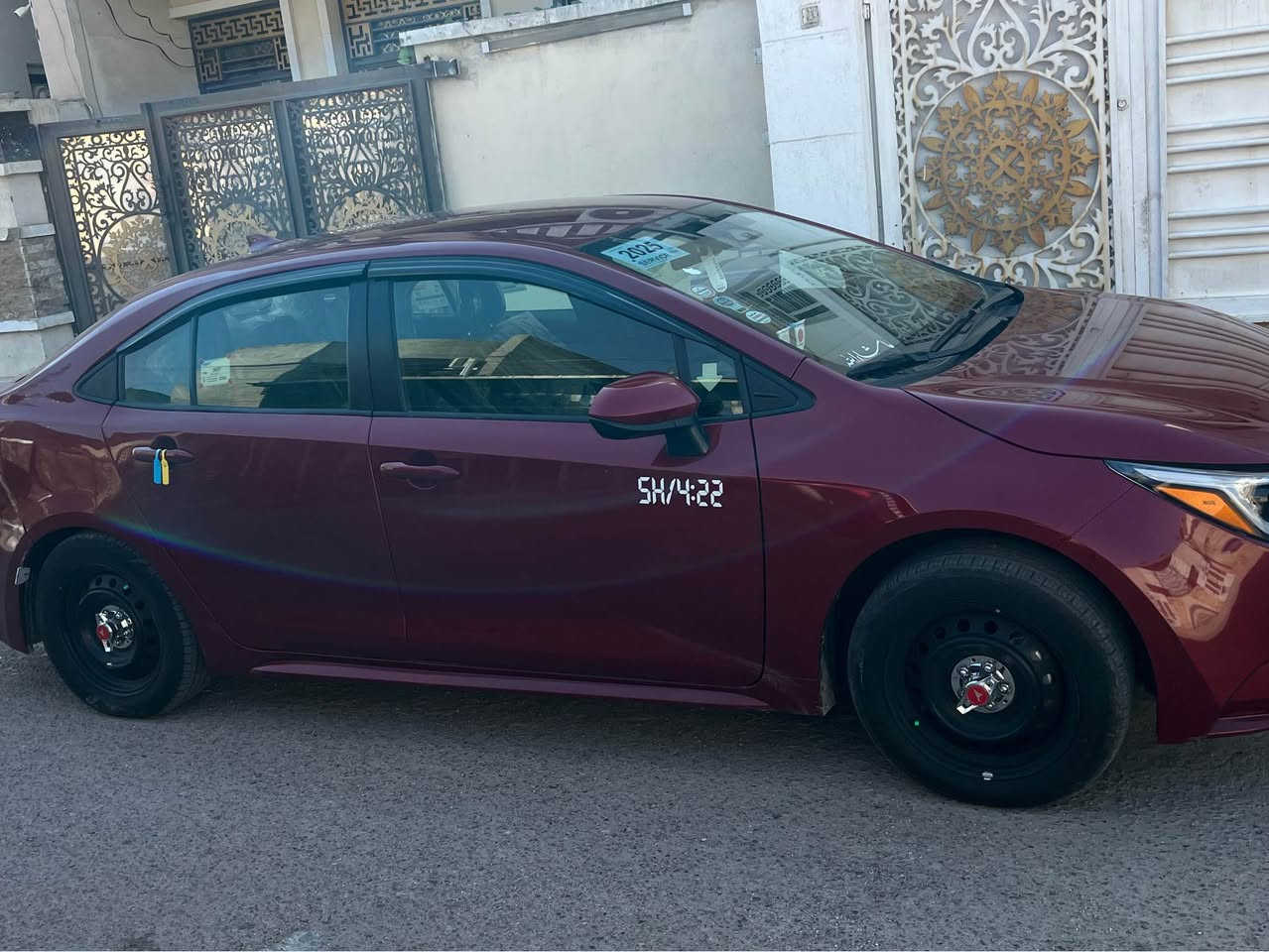 السلام عليكم كورلا هايبرد موديل 25 🇺🇸 دخول جديد مواصفات  بصمه رادارات جانبي وغيرها حادثها جاملغ خلفي مصلح نفسه وباب مبدل خلفي قطعتين صبغ فقط    ايرباك برده فقط طاك السياره جديده بمعنى الكلمه ماشيه 15mi ومدوشمه السياره كلها من كشنات وزارع لدات بلدشبول وللسماعات هم السياره مناقصها اي شي صور حادثها بلمنشور عارضها 160وبيها مجال للاستفسار *********** بغداد, العراق
