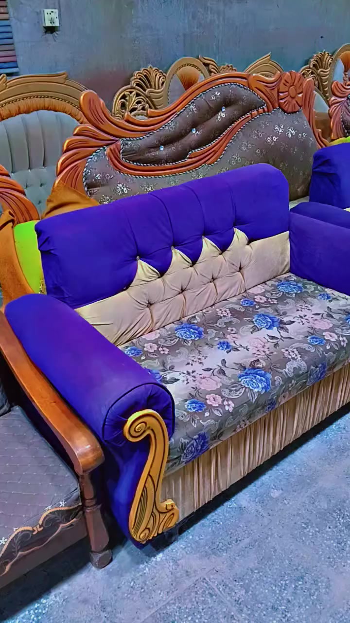 ديوان 10 مقاعد تسكام سعر 185 الف عنوان نجف كوفه واتسب ***********
