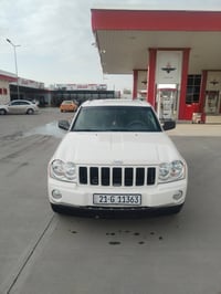 جراند شيروكي • ٦ سلندر ٣٧٠٠ • مشى ١٥٤٠٠٠