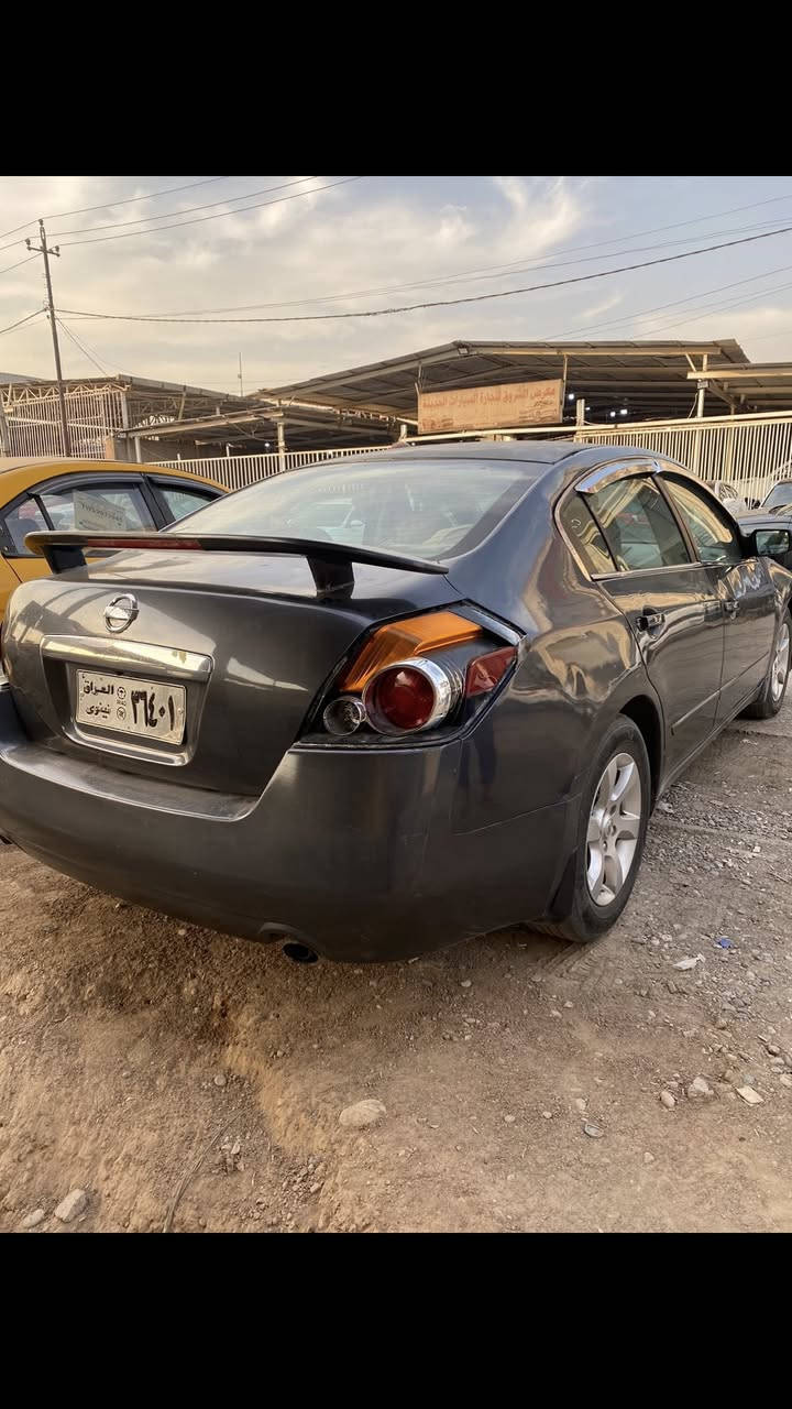 السلام عليكم نيسان التيما موديل 2007 ضرر مصبوغه عام السعر 50وبيه مجال ‭0751 758 3875‬
