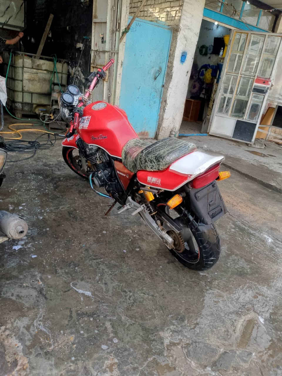 سلام عليكم دراجه سيبي فورالجيل الاول16ولف اوراق كامله كمرك مدفوع كهربائيات كله شغاله مكاني بغداد الشعب السعر 11ورقه بيه مجال حك الجيه هاذه رقمي ***********متواجد واتساب
