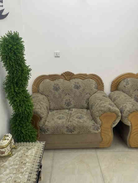 تخم عشر مقاعد تكمه درجه اولى بلوك قوي وبعده جديد السعر 500 الف مكاني بغداد جكوك ***********
