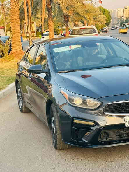 السلام عليكم كيا فورتي وارد امريكي
موديل 2020
حادث فقط بنيد بدون دواخل  رقم بغداد 
مواصفات عاديه 
شاشه كار بلي
رادار امامي
تحديد مسار
محرك 2000 دوش
كير مبدل atm
السعر 122
مكاني بغداد السيديه
***********
