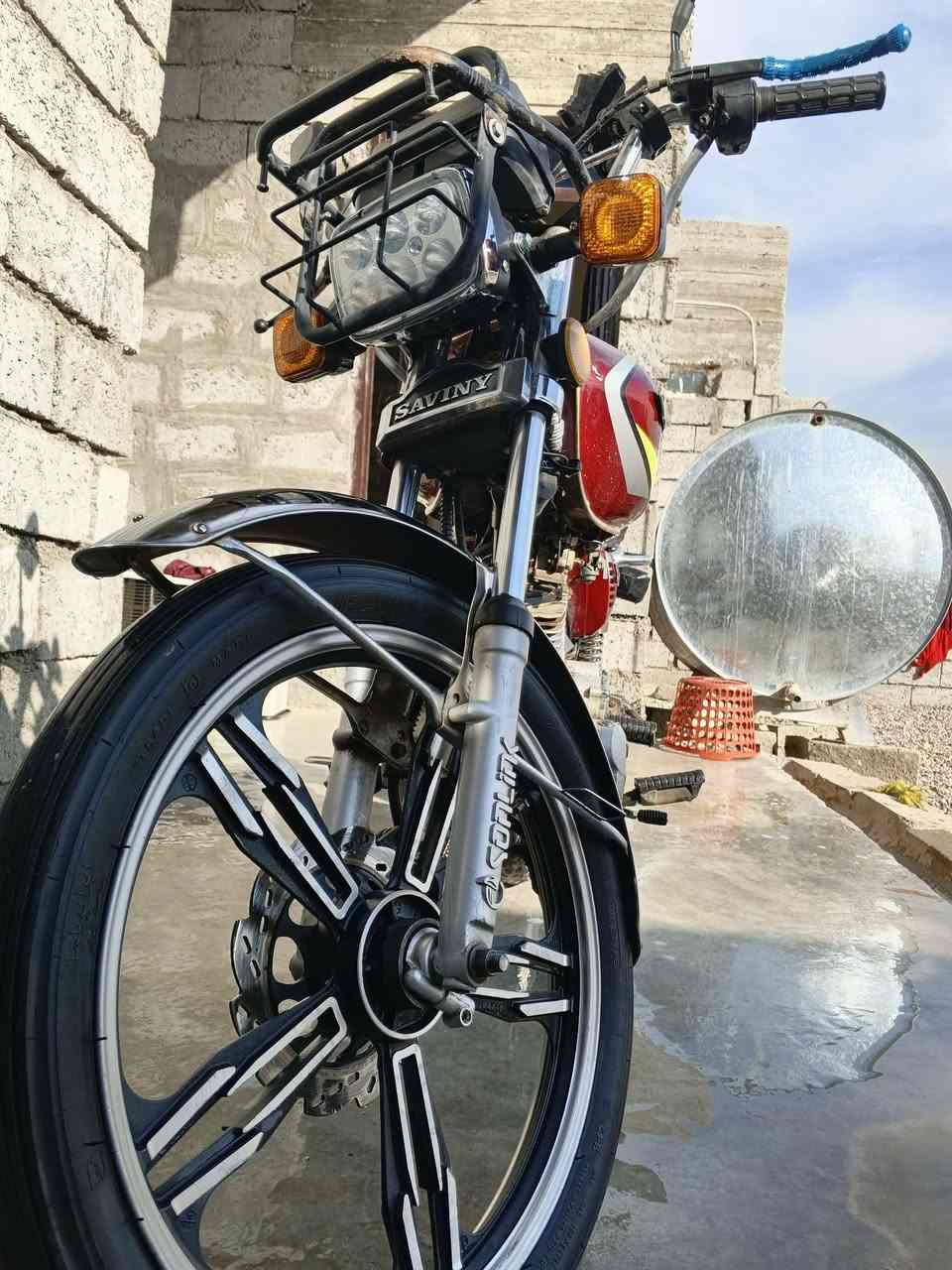 مكلف
السلام عليكم 
سيفان موديل 20 محرك مجفت ماطور جاهز للبيع  ال سعر 400وبي مجال 
للاستفسار ***********
العنوان الشرقاط الايسر قريه عويجيله
