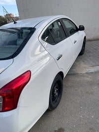 نيسان صني هندي مكفوله ماشيه 74الف موديل 21سعر 112د 07837907011