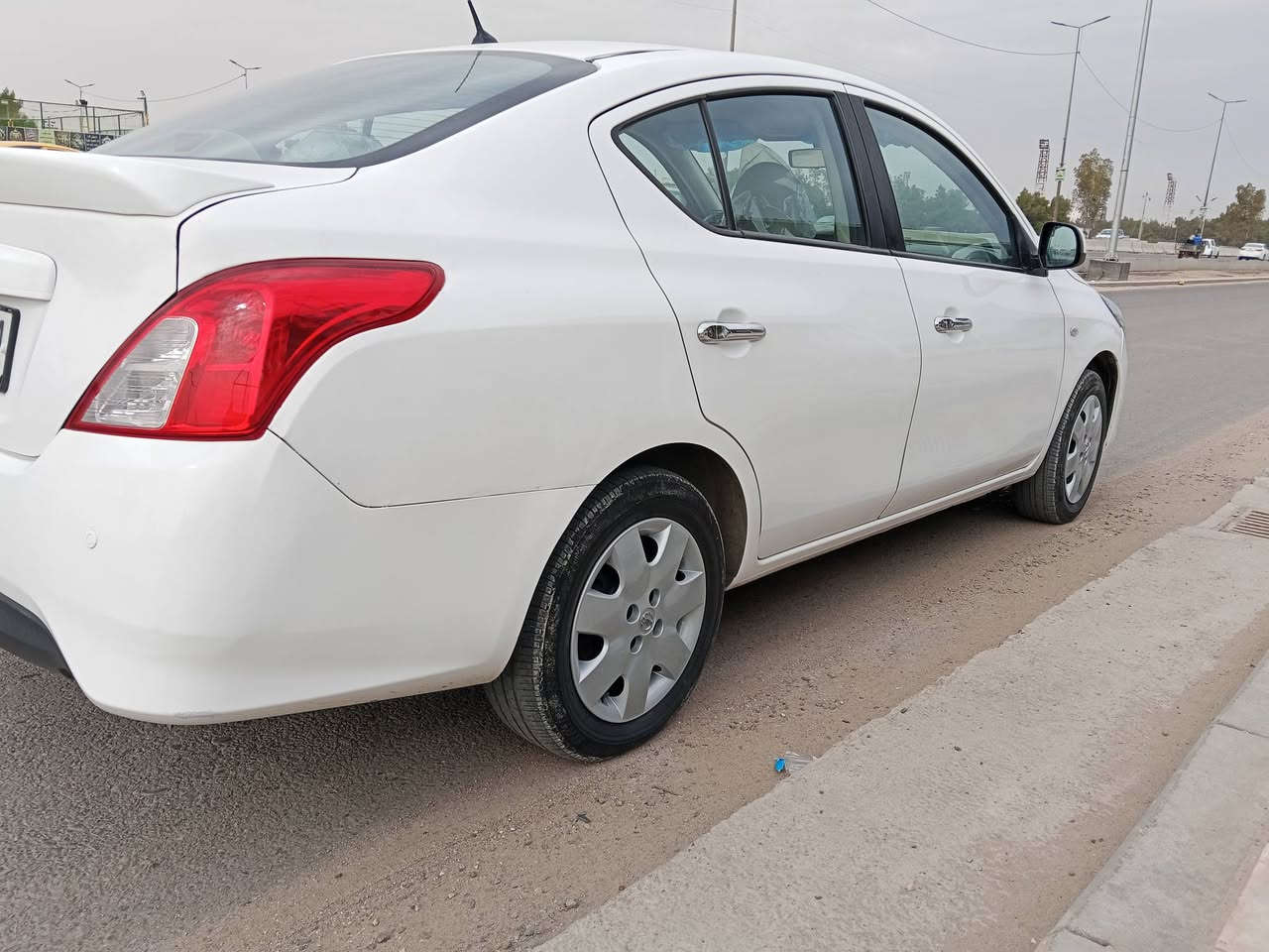 صني هندي مديل 23 كفاله ما عدا بارد بلجاملغ الخلفي رقم اربيل انكليزي بسم شركه ماشيه41 مكان نجف جديده كلش سعرها 117او بيها مجال قليل ***********
