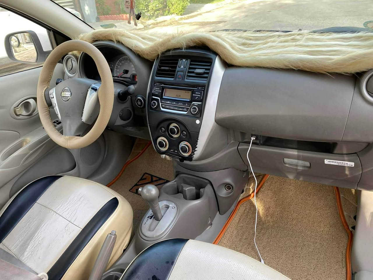 سني هندي موديل 2019
بليته زركة
مكفولة من الصبغ أو تكحيل 
بصمة ونظام سكيورتي كامل
تشغيل عن بعد 
نظام ترحيب 
مرايه وكاميرا خلفيه 
حساس خلفي 
دوشمة كشنات و ارضيه جلد وكاعيات ليفه
صدر جديد كامل اصلي شركة
عليها أدامة كاملة
رقم بغداد جديد 
هزه جديده 
بأسمي وتحويل ثاني يوم
سيارة كامل بدون نقص ولا برغي 
السعر 107 وبيها شي بسيط كلش 
مكاني بغداد حي الجهاد 
*********** بغداد, العراق
