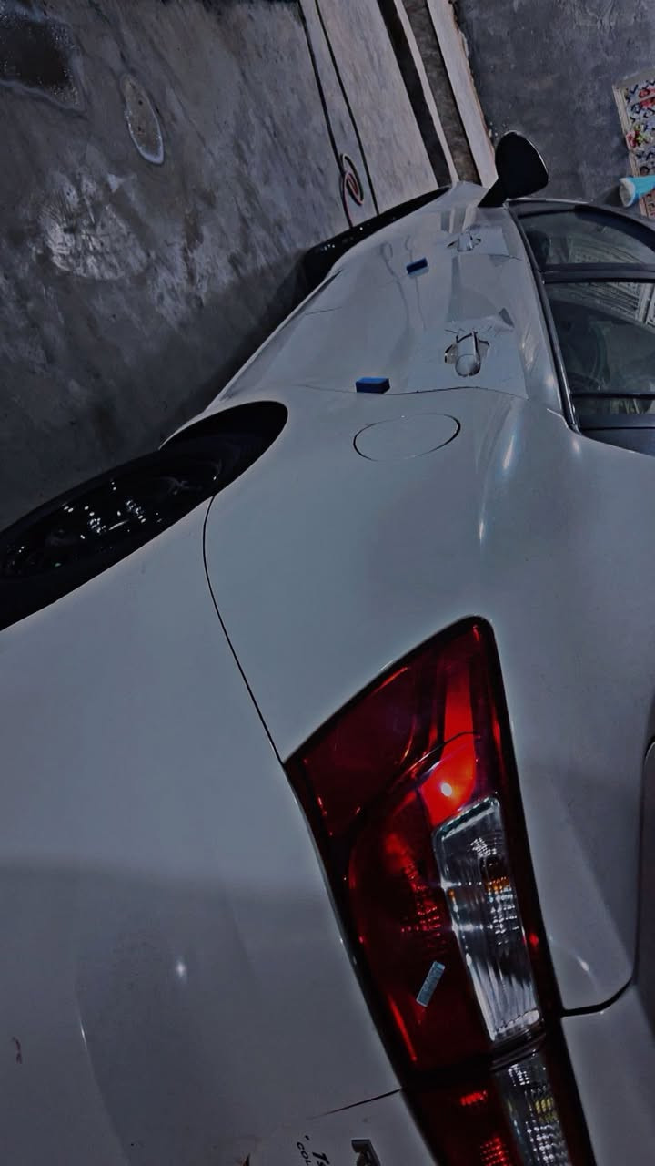 كيا ريو لفين 16سياره بيه صبغ قطعتين سياره اليبل واحد كلشي مابدل بيه سعر 97وبيه مجال رقم ديالى رقمي ***********
