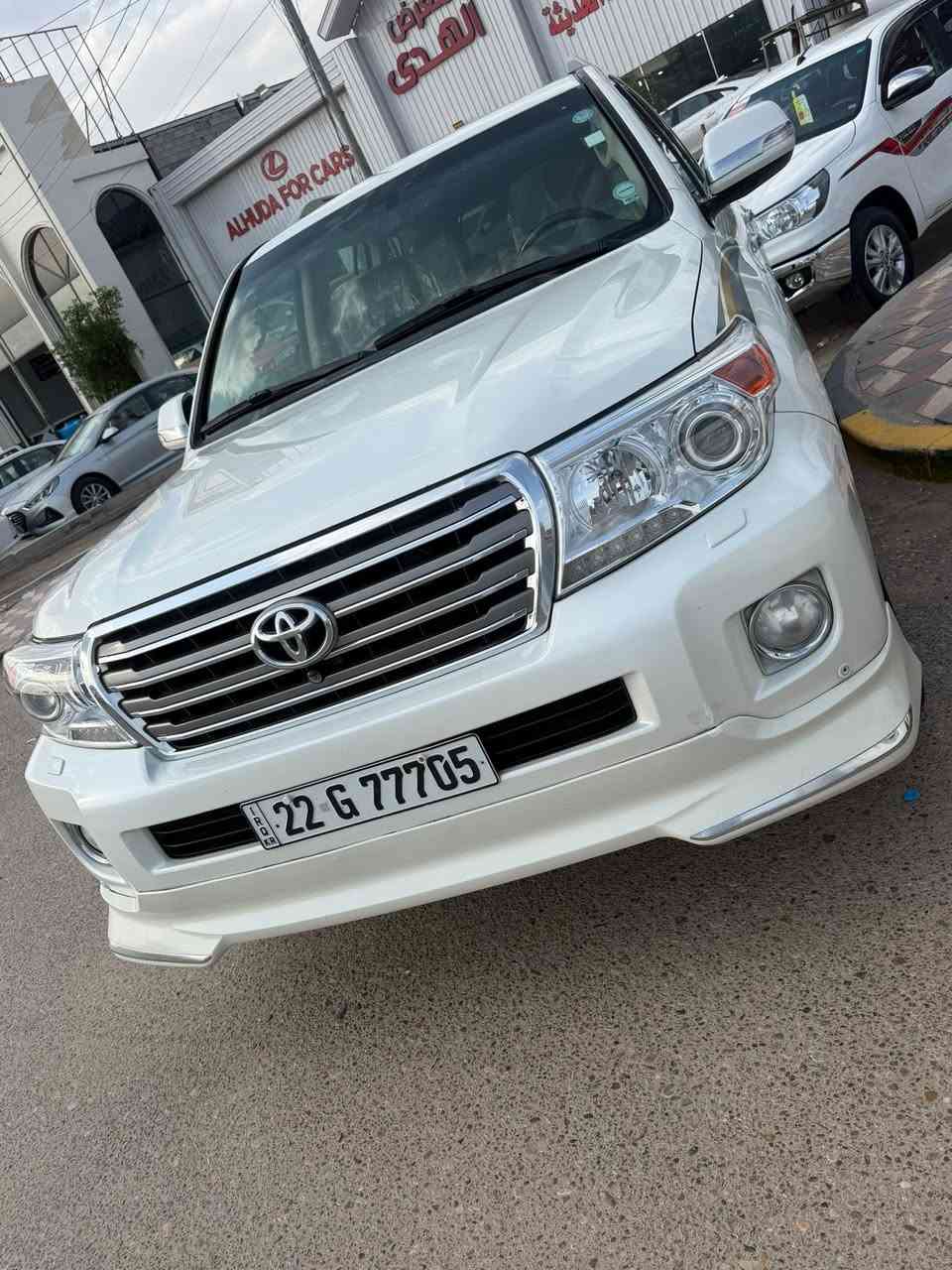 السلام وعليكم لاندكروز  فيكسار موديل2014 فول مواصفات 5700 مواصفات لكزز رقم اربيل الجديد سنويه مجدده ل2030 ماشيه 140 الف سياره بلكارتون كفاله عامه ماعده شويه بارد بين الجاملغ والباب سايق كد شبر والباقي كفاله حته الدعاميات السعر 375 العنوان بصره زبير الهاتف ***********
