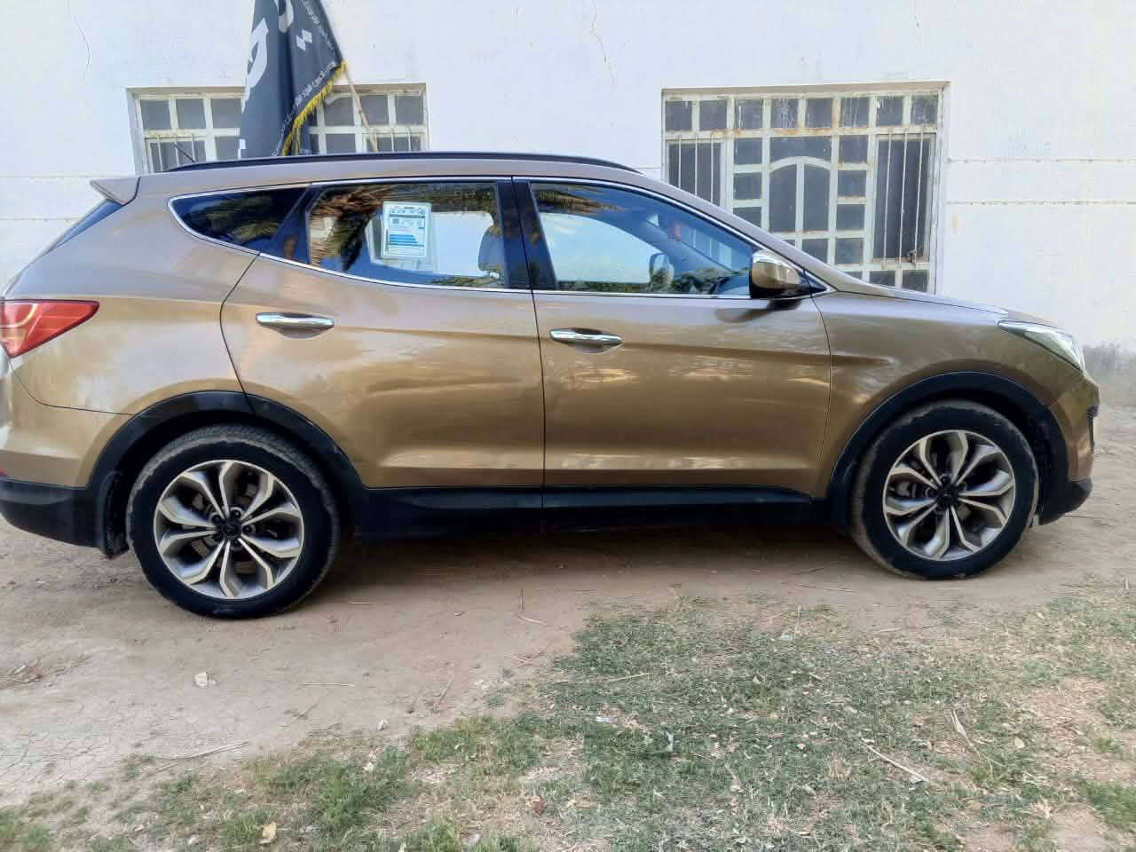 سلام عليكم ورحمة الله وبركاته
للبيع سياره سنتافي موديل ٢٠١٣ خليجي

٢٤٠٠

بيه جاملغ وبنيد أثر شخوط

باقي الموصفات معروفه
السعر ١٣٠ وبيه مجال 
الرقم ***********

العنوان ديوانية
