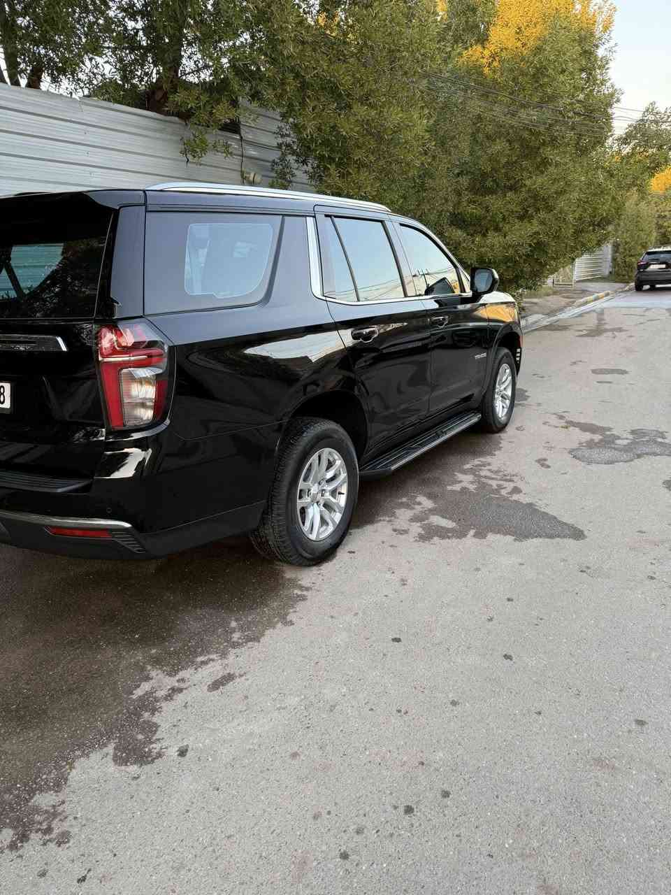 سلام عليكم تاهو موديل 24 هزه جديده بسمي ماشيه 27كيلو خليجي مواصفات معروفه سياره مال بيت ما متعوبه ومشيهه حقيقي سونار مرفق ويه صور جديد مكانهه بغداد سيديه سعر 48 رقم تلفون ***********
