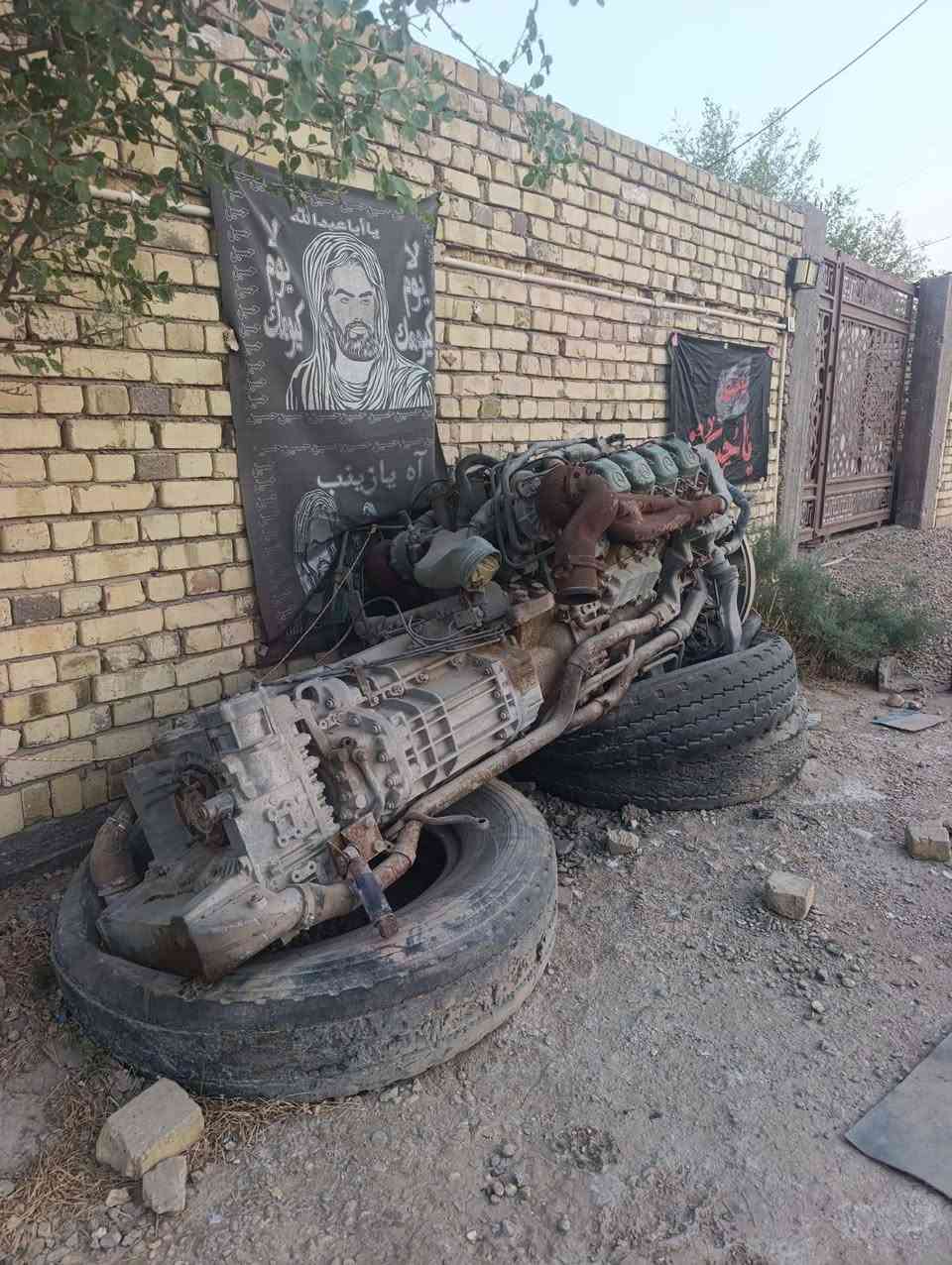 السلام عليكم ميكنه الالبي كصه ايطاليه جديده مكينه وكير وتفرعاته كامله جيب وشد مع جك بدي 3 اكسل للبيع مكاني ذي قار قلعه سكر ***********
