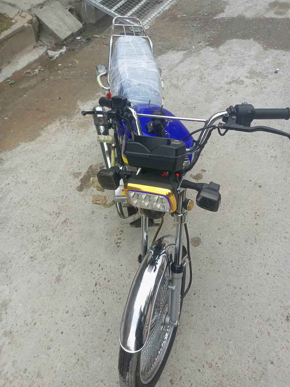 السلام عليكم يالله وين الشرايه سونك موديل 25 شرط كل عيب مابي كدام العين محتاج واريد ابيعه سعره مناسب 650 وبي مجال شراي اتصل او خاص *********** شباب حجز ماكو شراي تعال مباشر اخذه اذا عجبك
