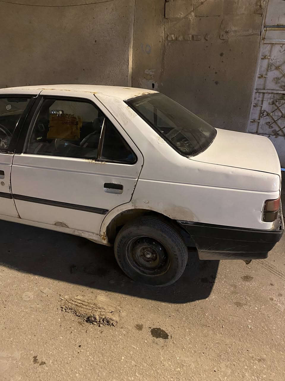 سلام عليكم بيجو روا البيع مديل 2009 سياره مكينه كير حداده خير من الله البدي مكفول من ضربه او تبديل البدي بي فقط خياس رقمها بابل راعيها موجود يمي بل بصره سياره مشروع وطني تداور بل بصره سنويه منتهيه 2024 غرامات مصفره سياره نضيفه دوشمه جديده دواخل حلوه سعر 22 ورقه بيها مجال الستفسار عله هاذ رقم ***********. ***********مكان بصره
