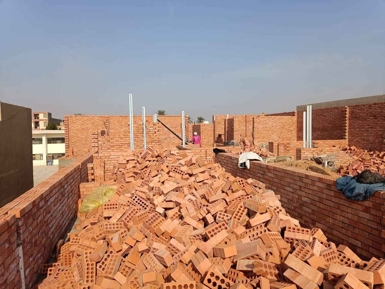 خلفات بناء شغل مضبوط وزن وتنظيف واشرف مهندس ولتزم بل موعد ***********
