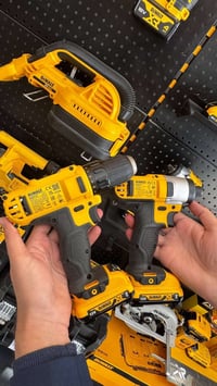 سيت دريل 12 فولت من ديولت كامل دبل بطارية و شاحنة + توصيل مجاني لكل ال...