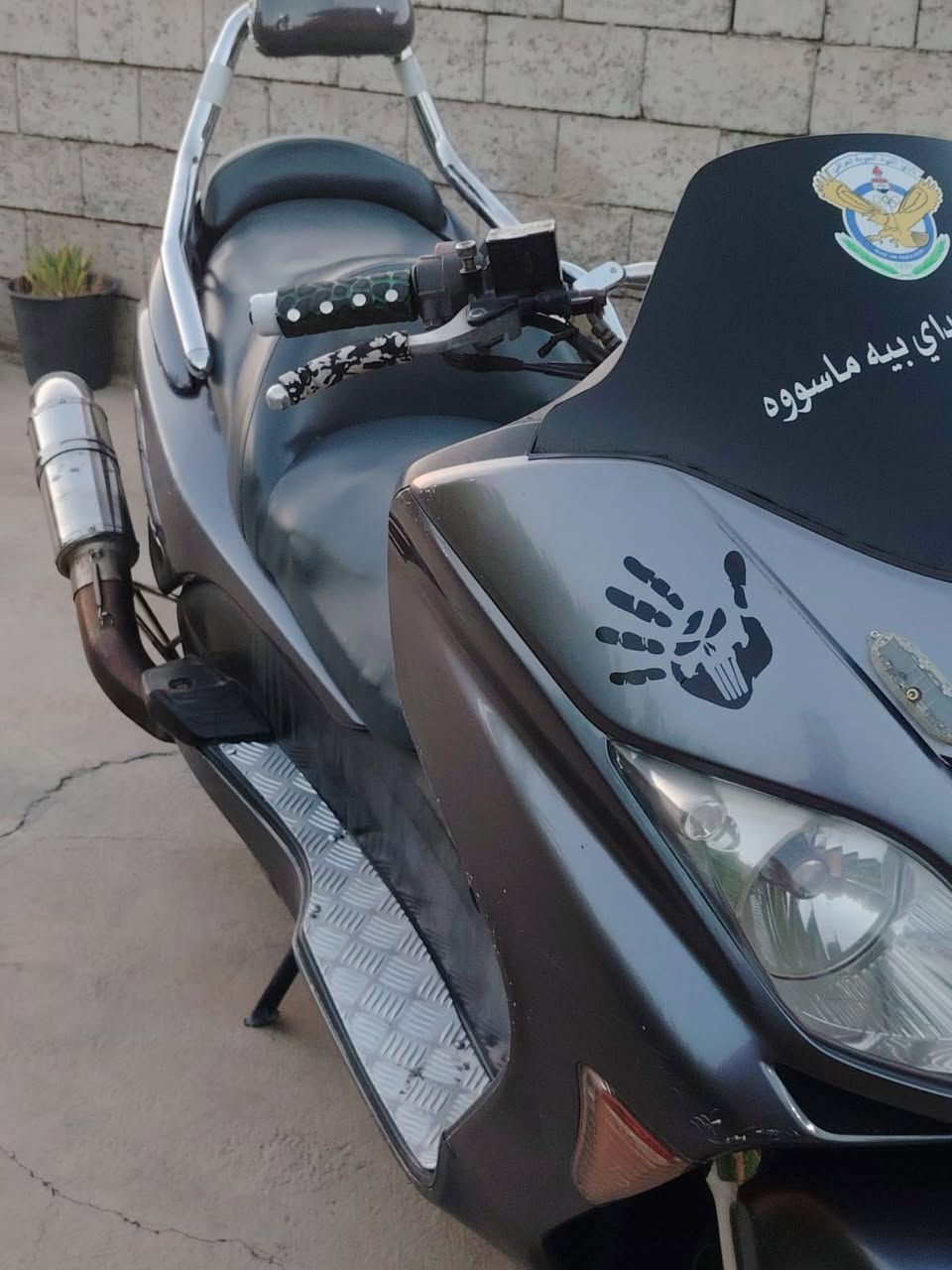 السلام عليكم للبيع ماطور فورزه 0.8 عميه بلادي بدون تحوير المحرك اخرس شرط النعومه صالنصه رياضي كهربائيات شرط تايرات جدد مال باله الدراجه بدون صبغ متخلي عليها ربع صار ٤ اشهر جبتها من بغداد انفتح المحرك لان انكسر عندي بلك بش شرط مابدلت بيها شي يعني غراضها بلادي الدراجه حلوه ونظيفه وتجي تشوف بعينك السعر 900 وبيها مجال للشراي مكاني تكريت 
للاستفسار ***********
