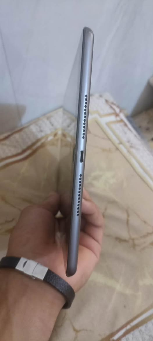 ايباد 9 للبيع ذاكره 64 بطاريه 91 تقريبن السعر 240 او بي مجال قليل فقط كيبل وياه الايباد ما داخل صيانه ابد مكان بابل ماكو توصيل


**إذا كنت صاحب هذا الإعلان وتريد حذفه لأي سبب، رجاءا أرسل رسالة إلى الدعم الفني**