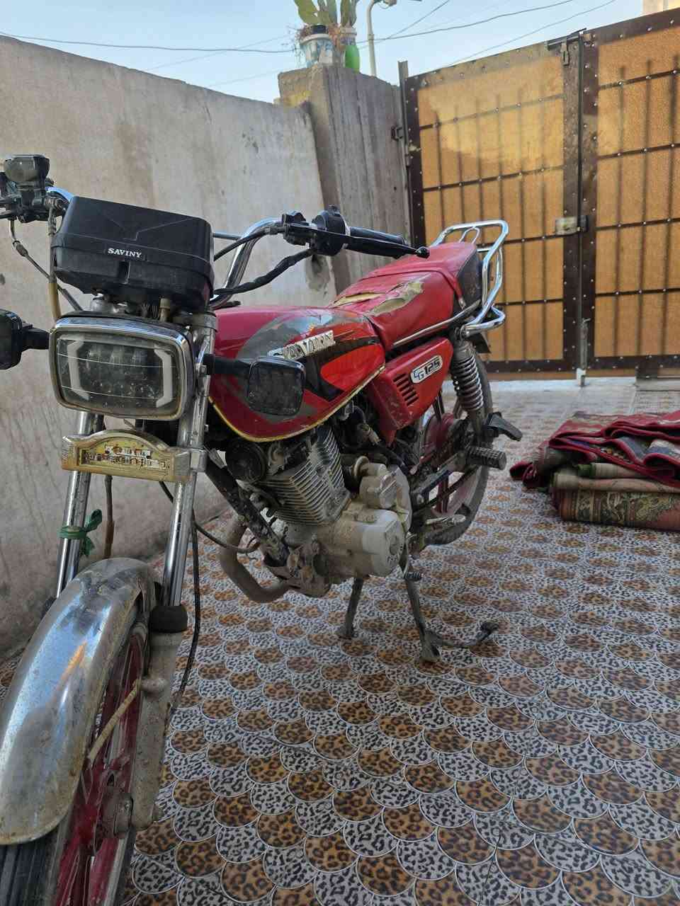 السلام عليكم ورحمة
دراجه سافان موديل ٢٣ 
5كير 
المحرك برغي ما مفتوح بيه 
مجرد تبديل كلج مره وحده فقط 
السعر خاص 
المكان العزيزيه حي العسكري
الرقم ***********
