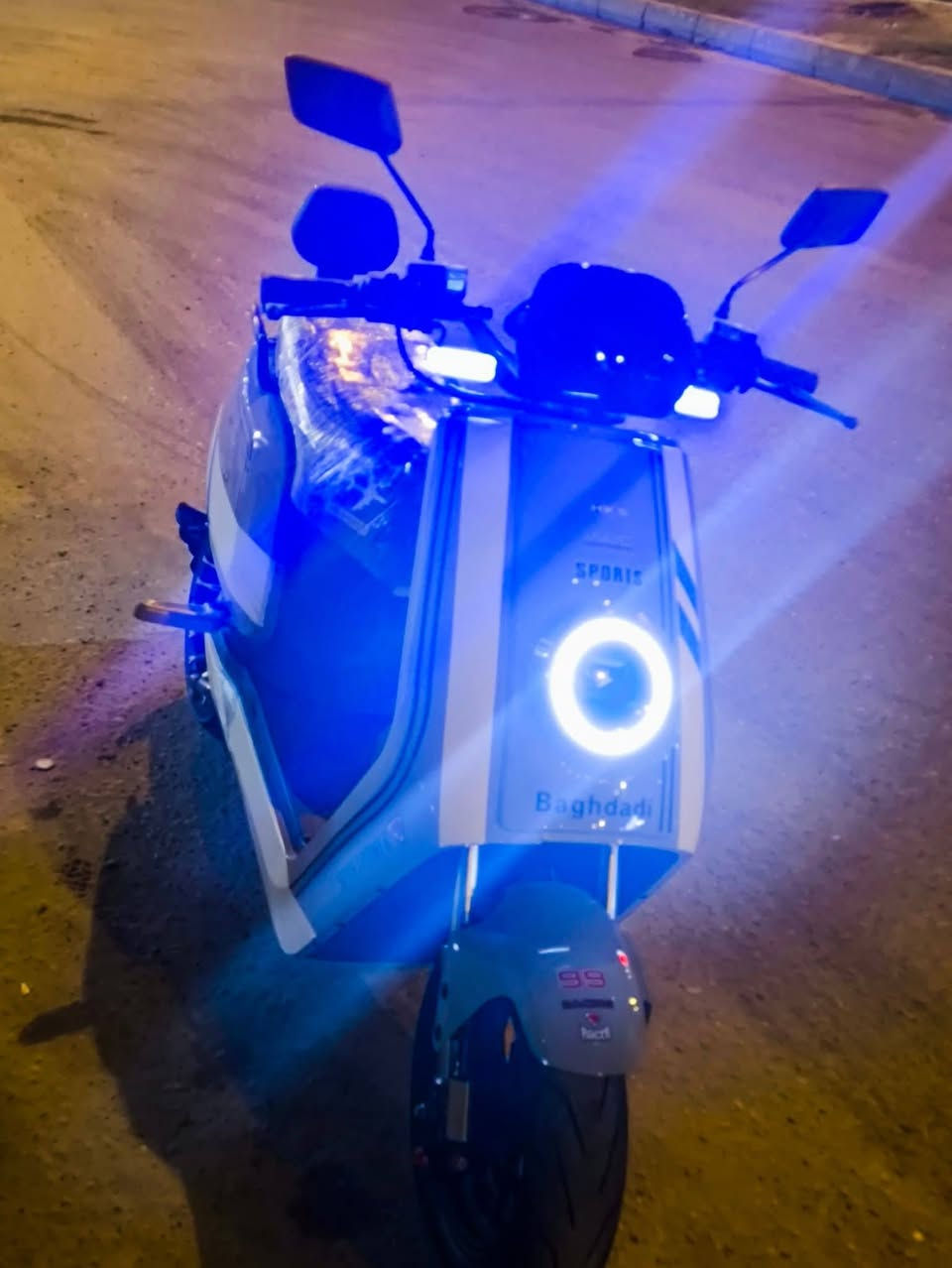 سعر مليون و 100 دراجة كاسحة سرعة 140 لون رصاصي بطاريات 6  حجم كبير ملف 5500 تاير بطح جكات تصعد وتنزل ريمونت


**إذا كنت صاحب هذا الإعلان وتريد حذفه لأي سبب، رجاءا أرسل رسالة إلى الدعم الفني**